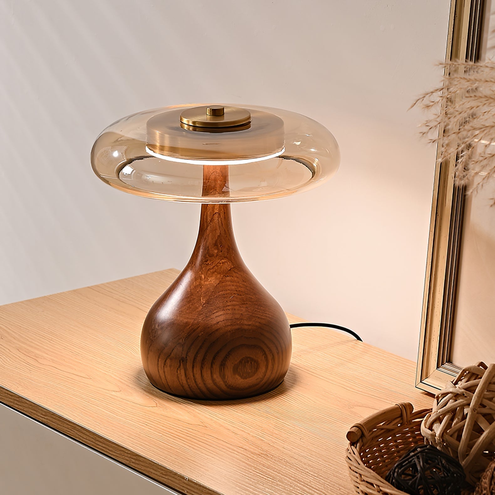 Tropfenförmige Tischlampe mit Glasdome