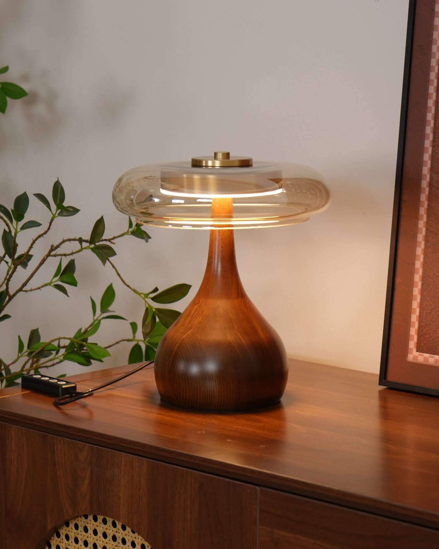 Tropfenförmige Tischlampe mit Glasdome