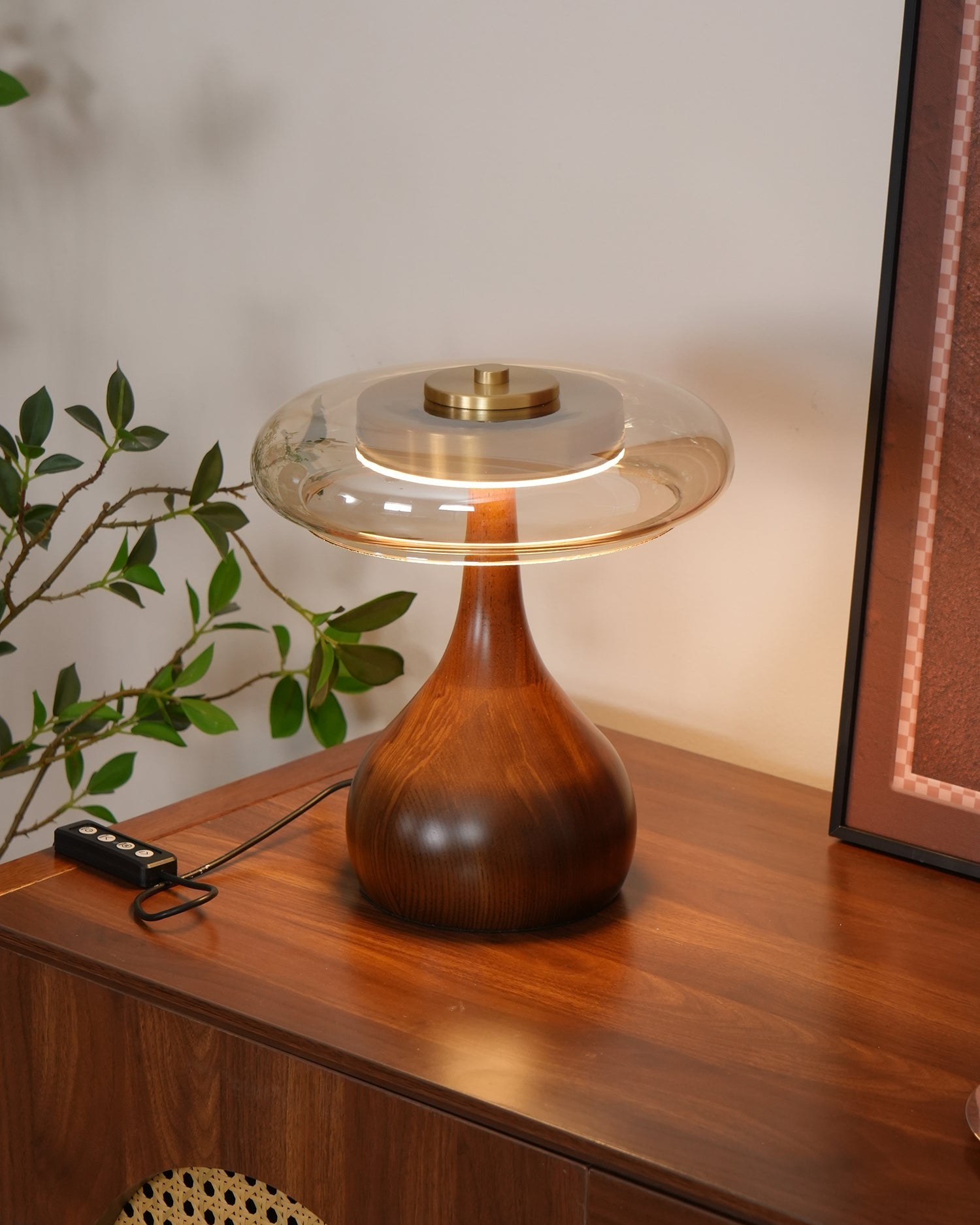 Tropfenförmige Tischlampe mit Glasdome