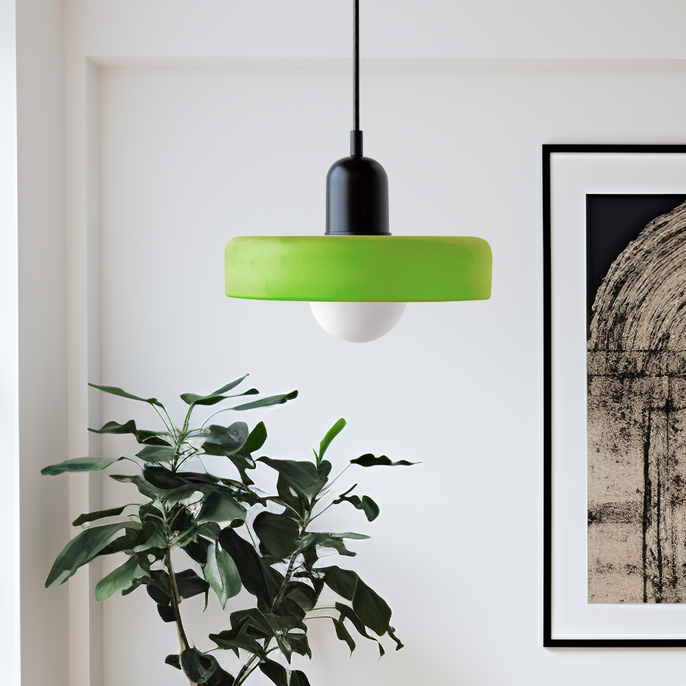 Pendelleuchte mit Glasschirm