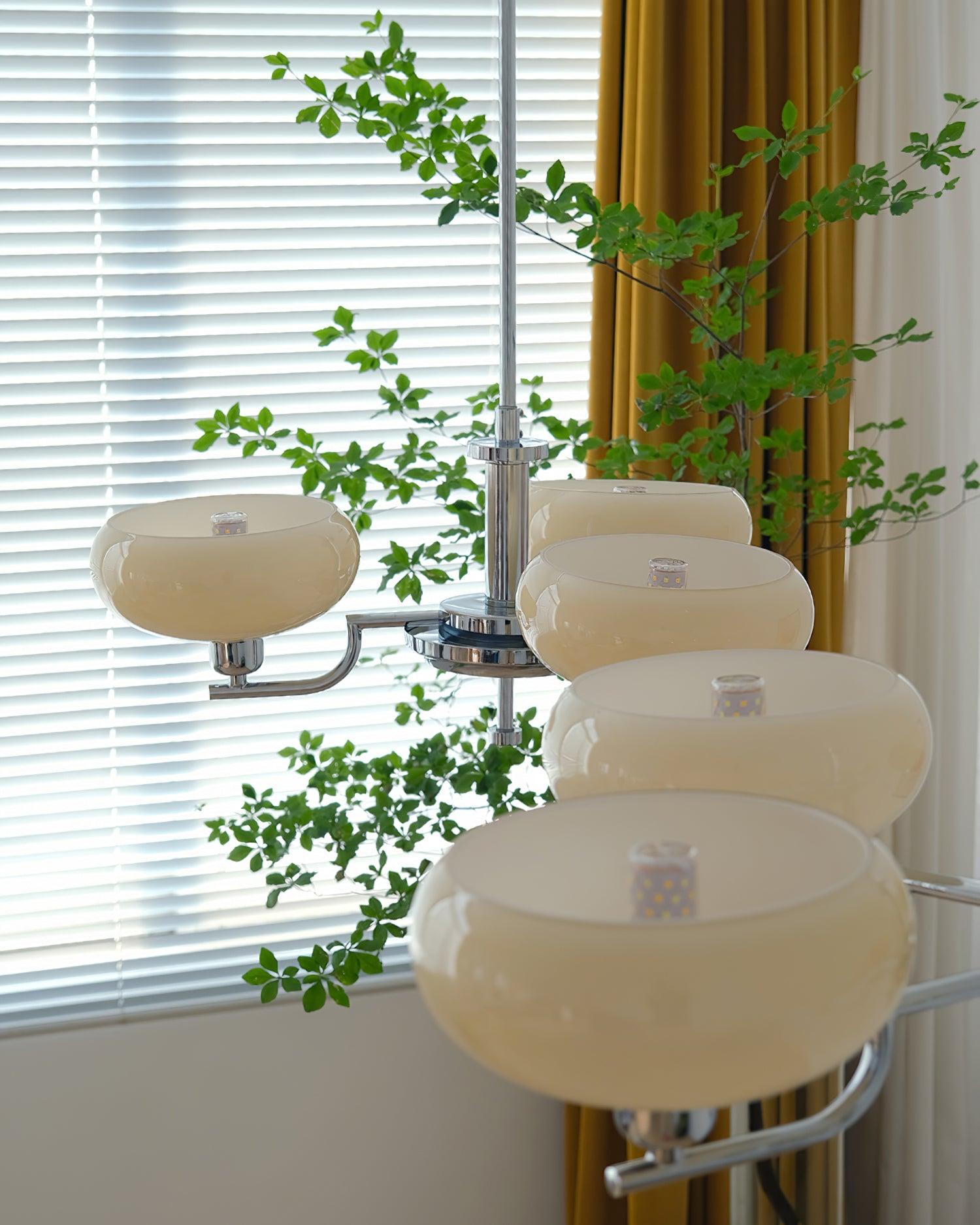 Frosted Glass Globes Kronleuchter