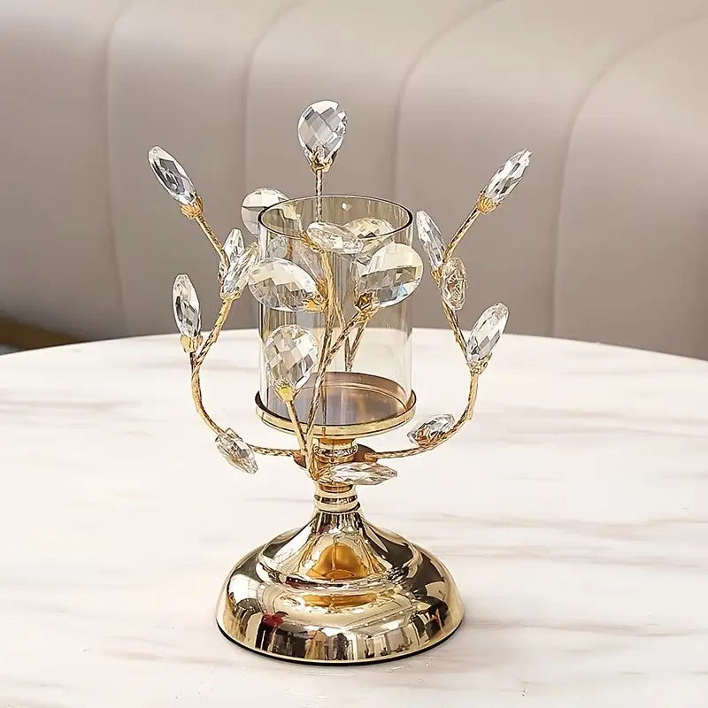 Dekorativer Kerzenhalter mit Glasbehälter