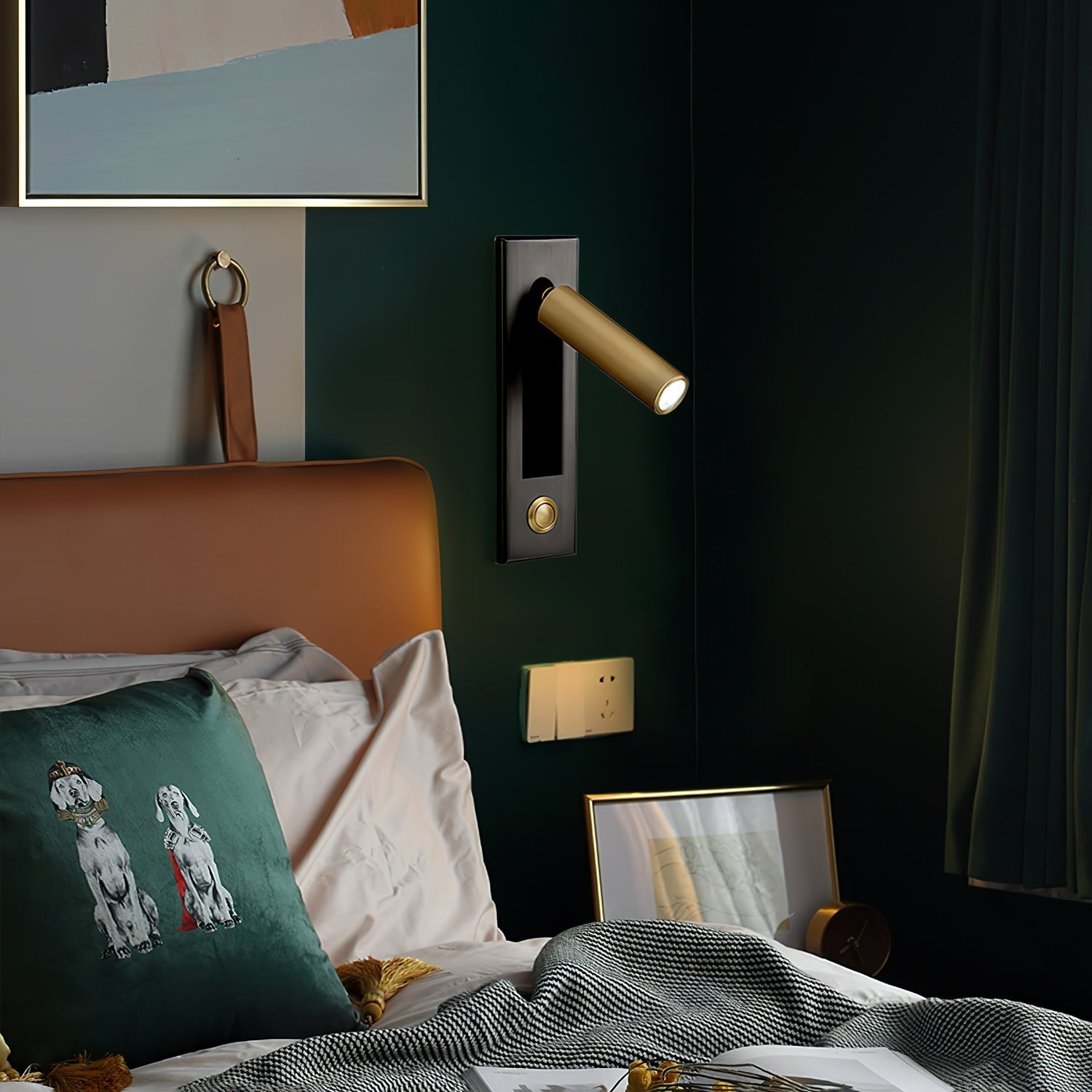 Wandmontierte Nachttischleuchte mit integrierter LED