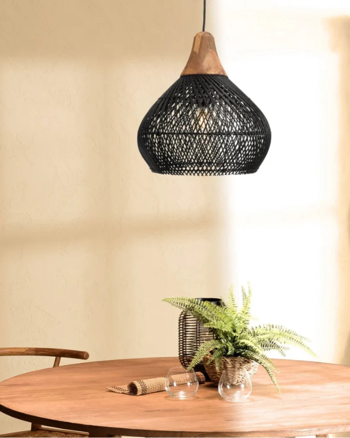 Kurvige Korbgeflecht-Deckenleuchte