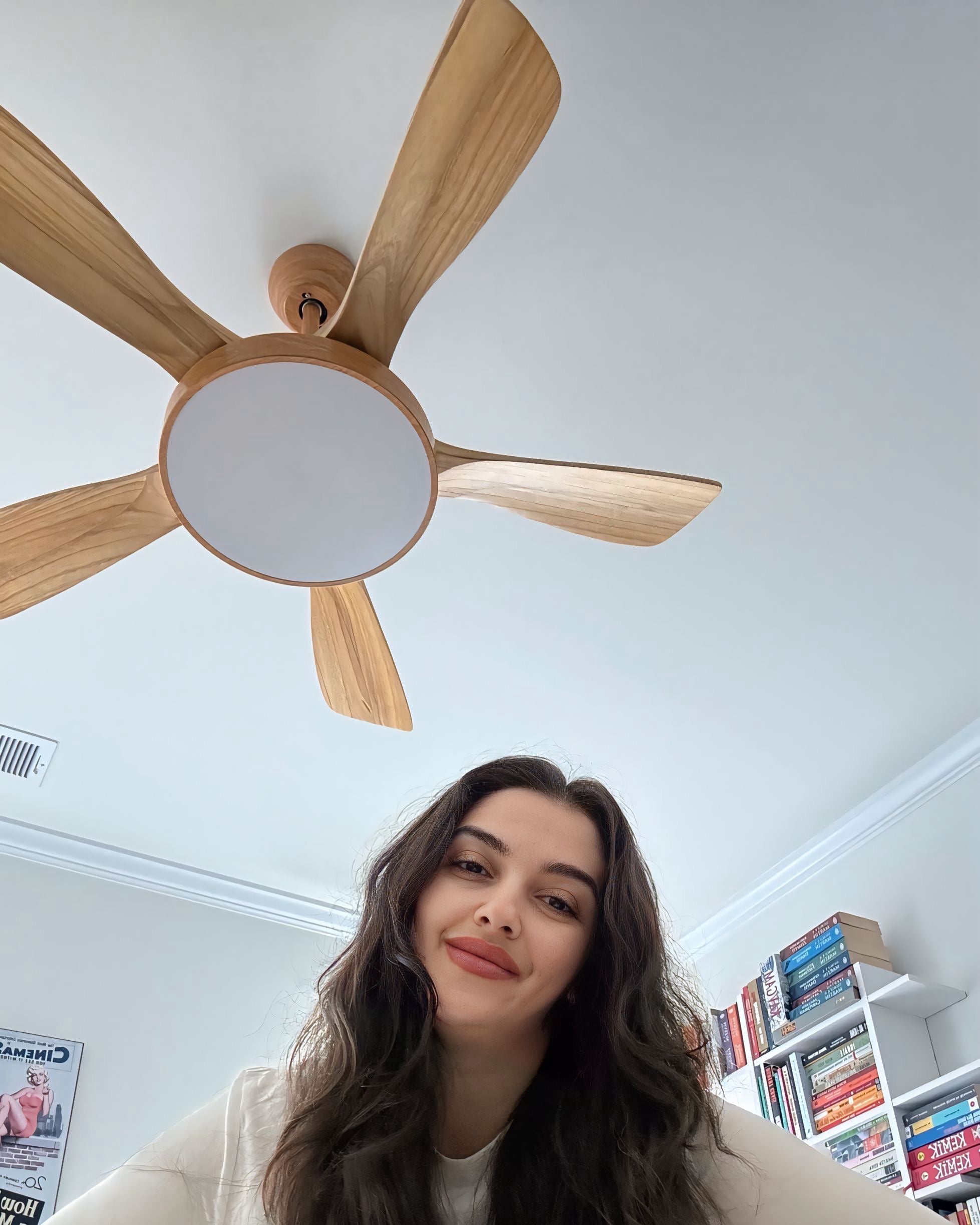 LED-Deckenleuchte mit umschaltbarem Ventilator