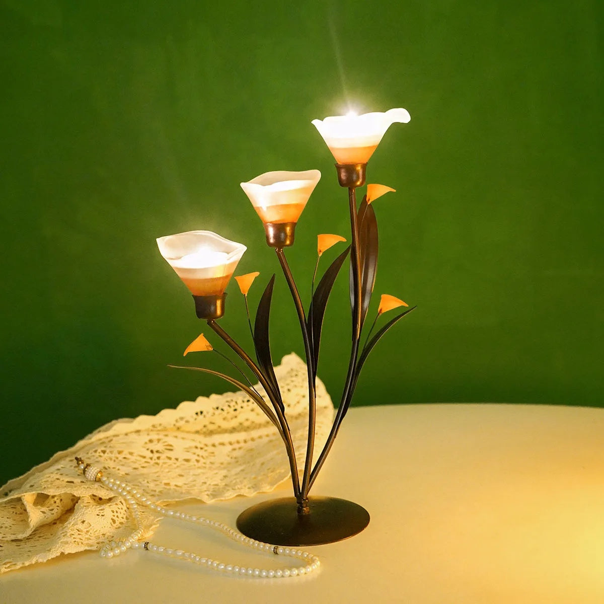 Kerzenhalter im Blumenstil