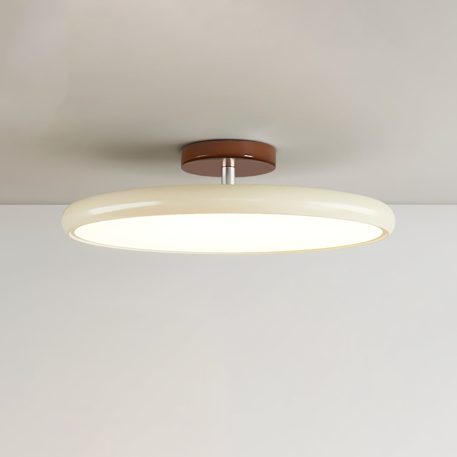 Deckenlampe mit verstellbarem Kopf
