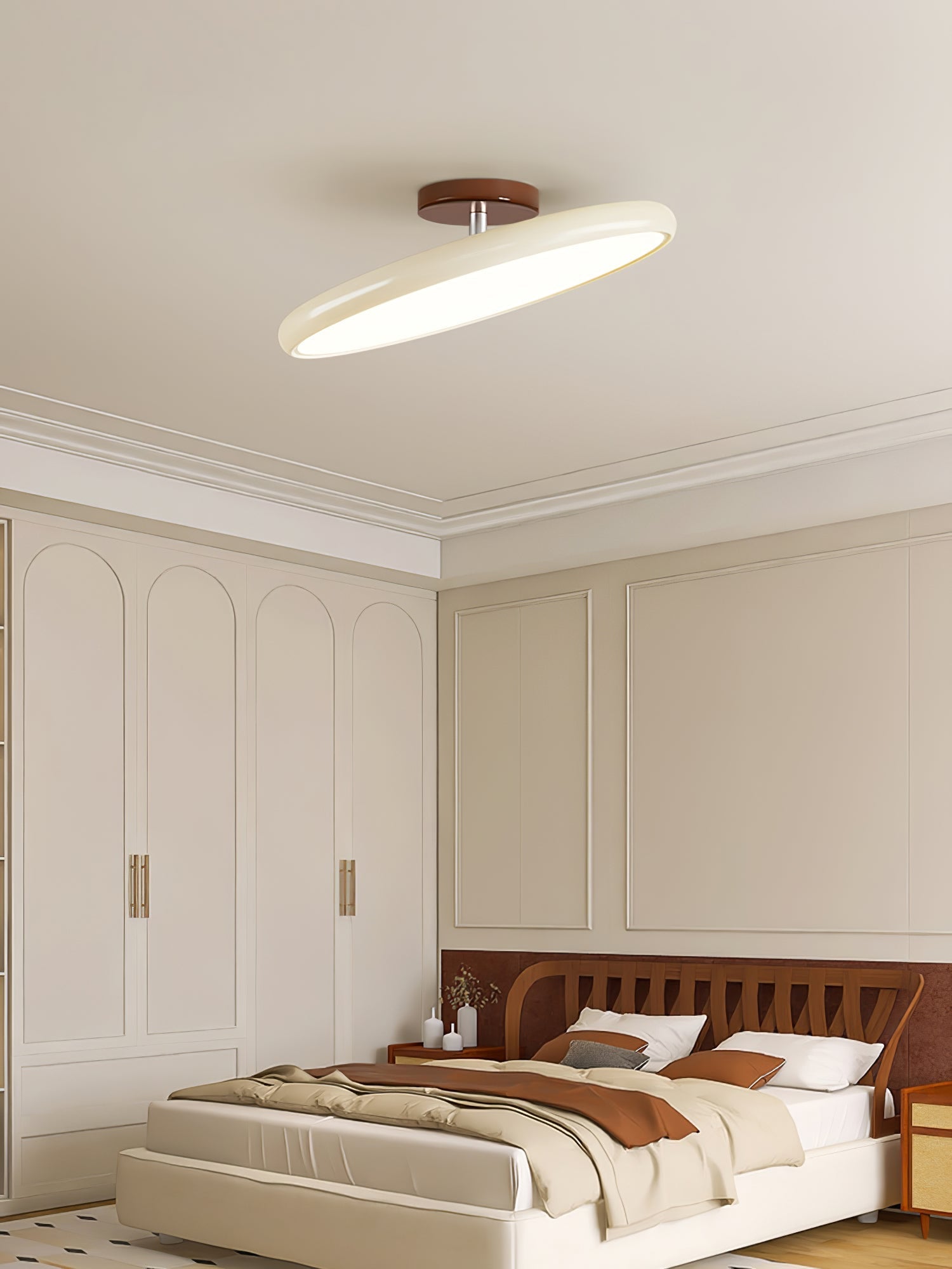 Deckenlampe mit verstellbarem Kopf