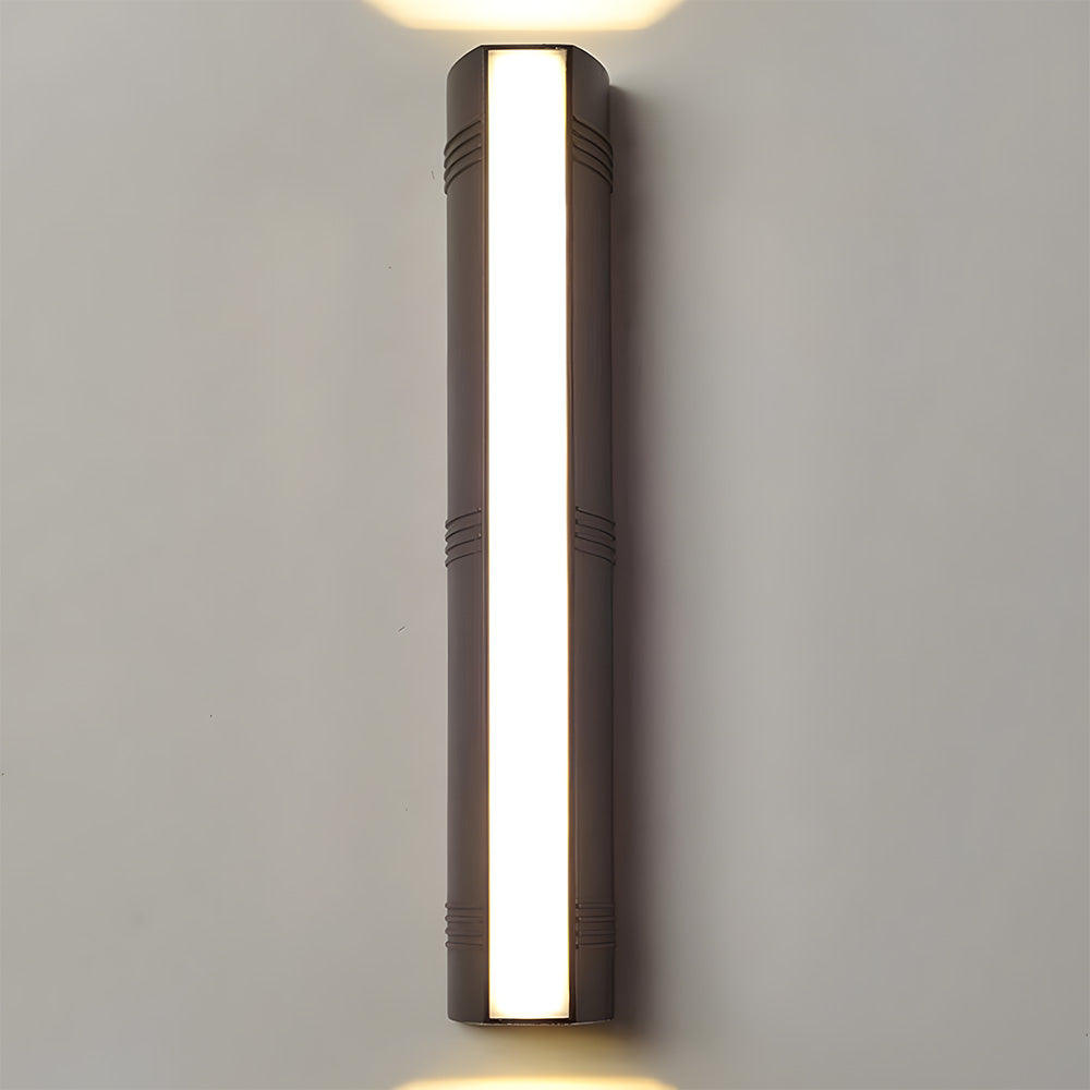 Vertikale doppelseitige Wandlampe für den Außenbereich