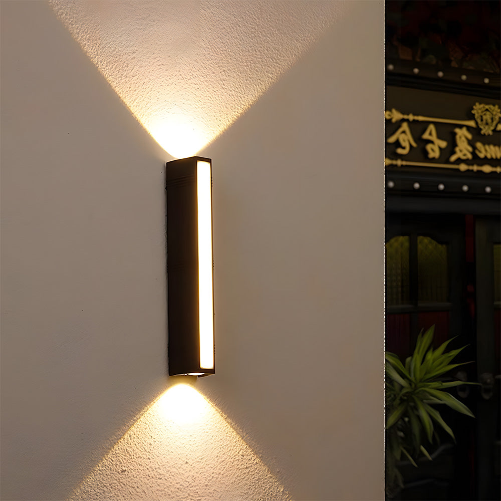 Vertikale doppelseitige Wandlampe für den Außenbereich