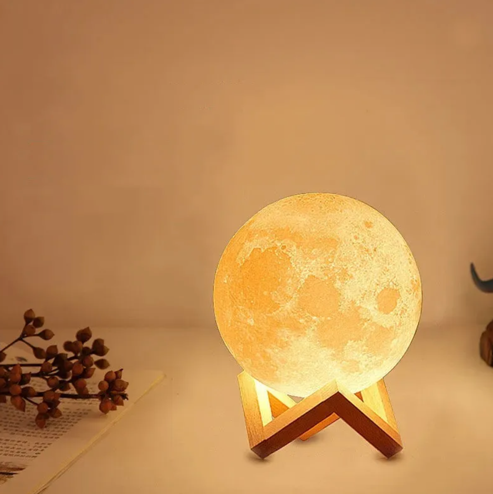 Mondlampe mit Holzständer