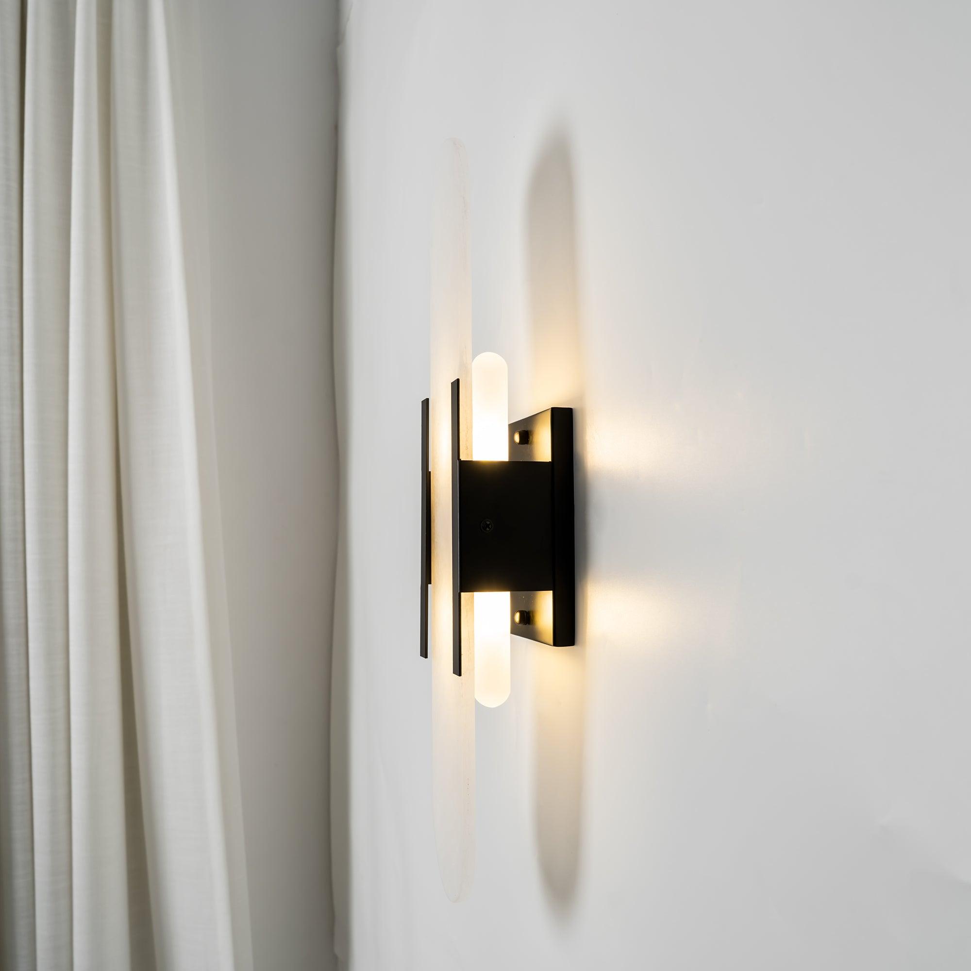 Wandleuchte mit Alabastermuster