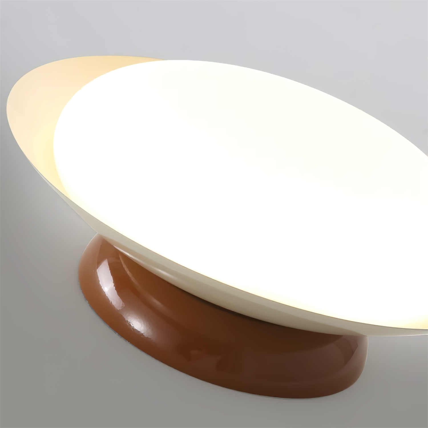 Kuppelförmige LED-Deckenleuchte
