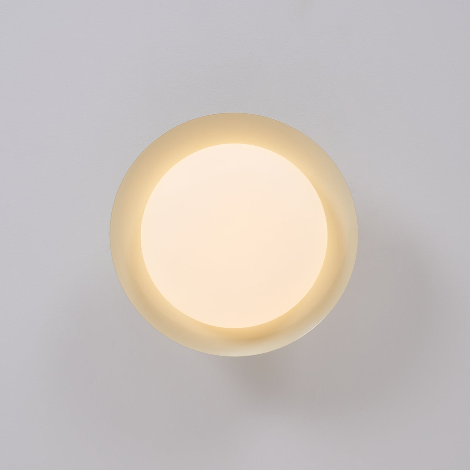 Kuppelförmige LED-Deckenleuchte