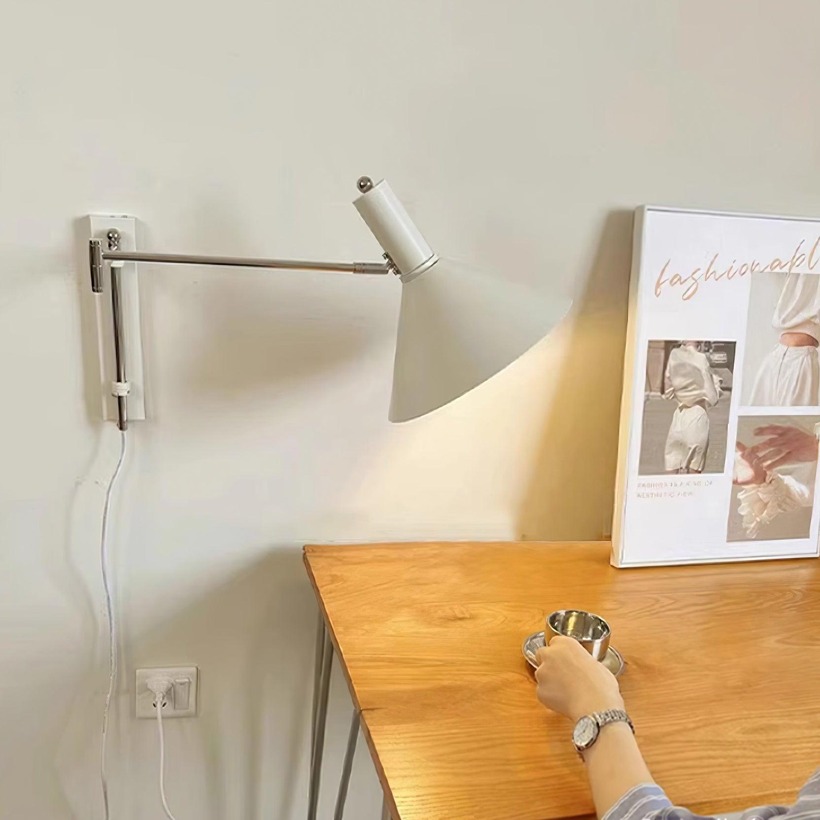 Verstellbare Schwenk-Wandlampe