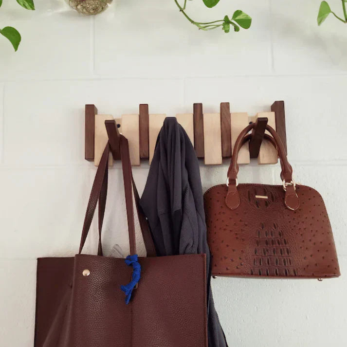 Wandhaken aus Holz für Mäntel und Jacken