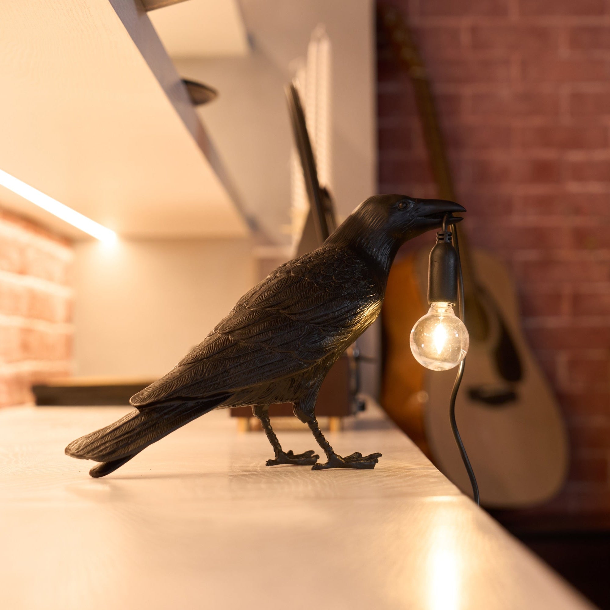 Mitternachtskrähe Lampe | Skulpturaler Akzent
