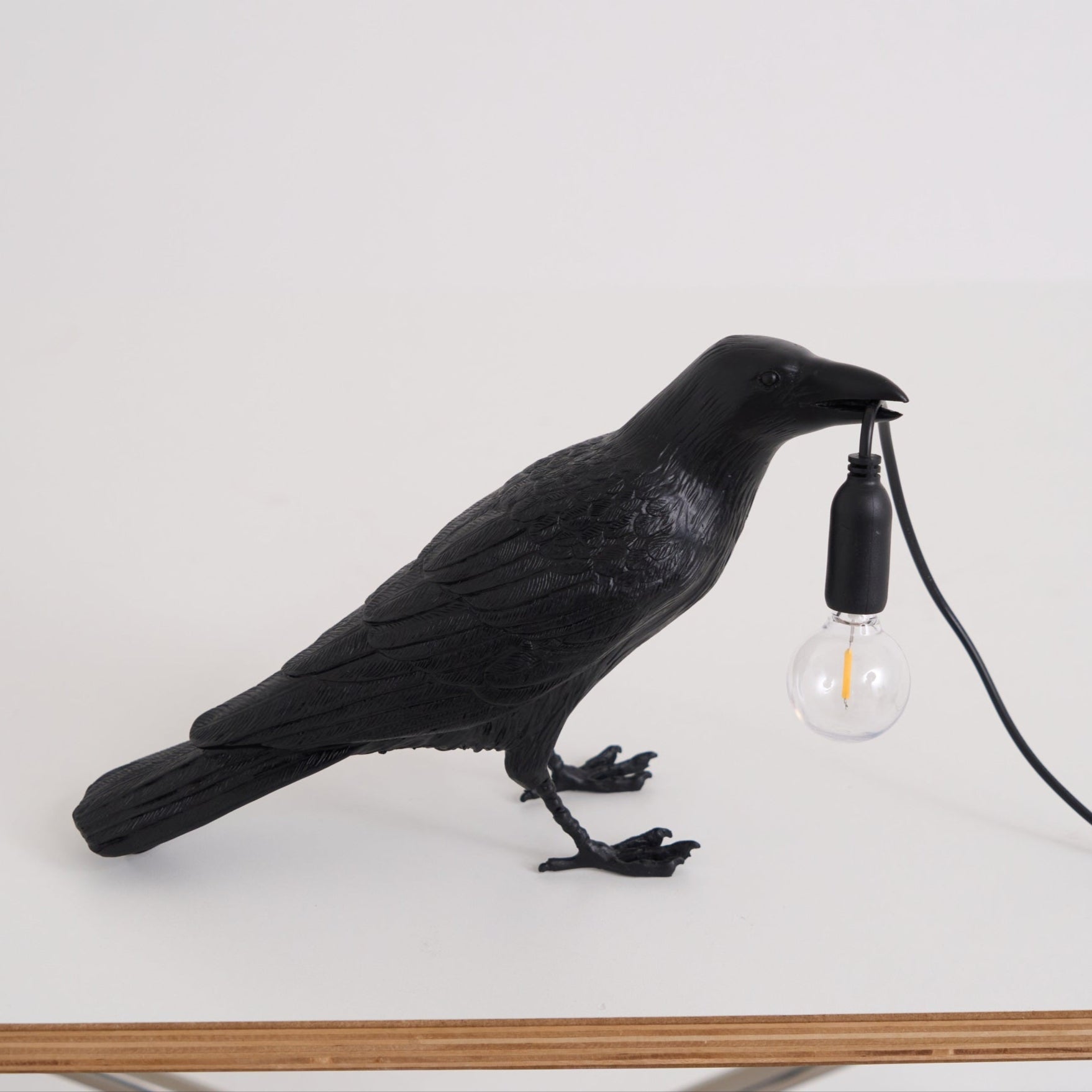 Mitternachtskrähe Lampe | Skulpturaler Akzent