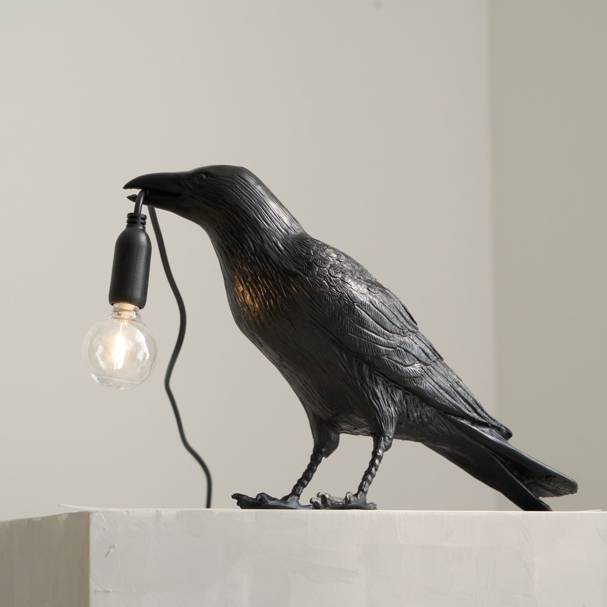 Mitternachtskrähe Lampe | Skulpturaler Akzent
