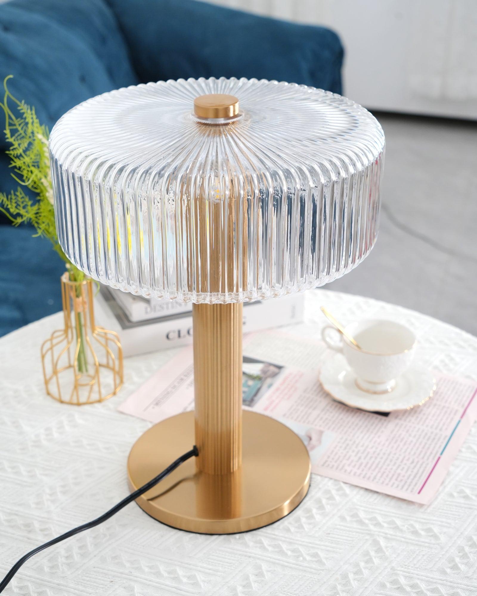 Rippenglas Karussell Tischlampe