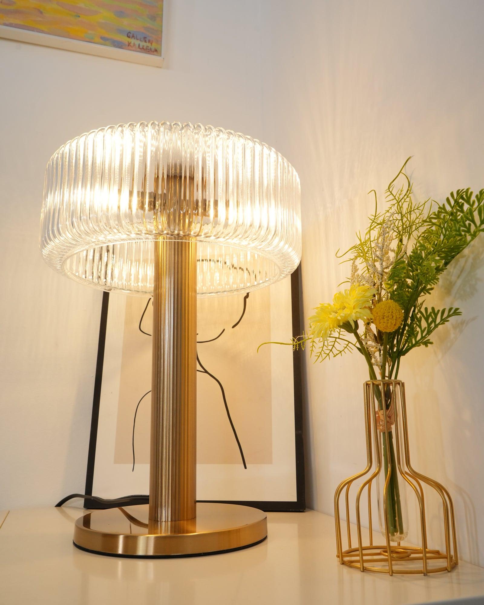 Rippenglas Karussell Tischlampe