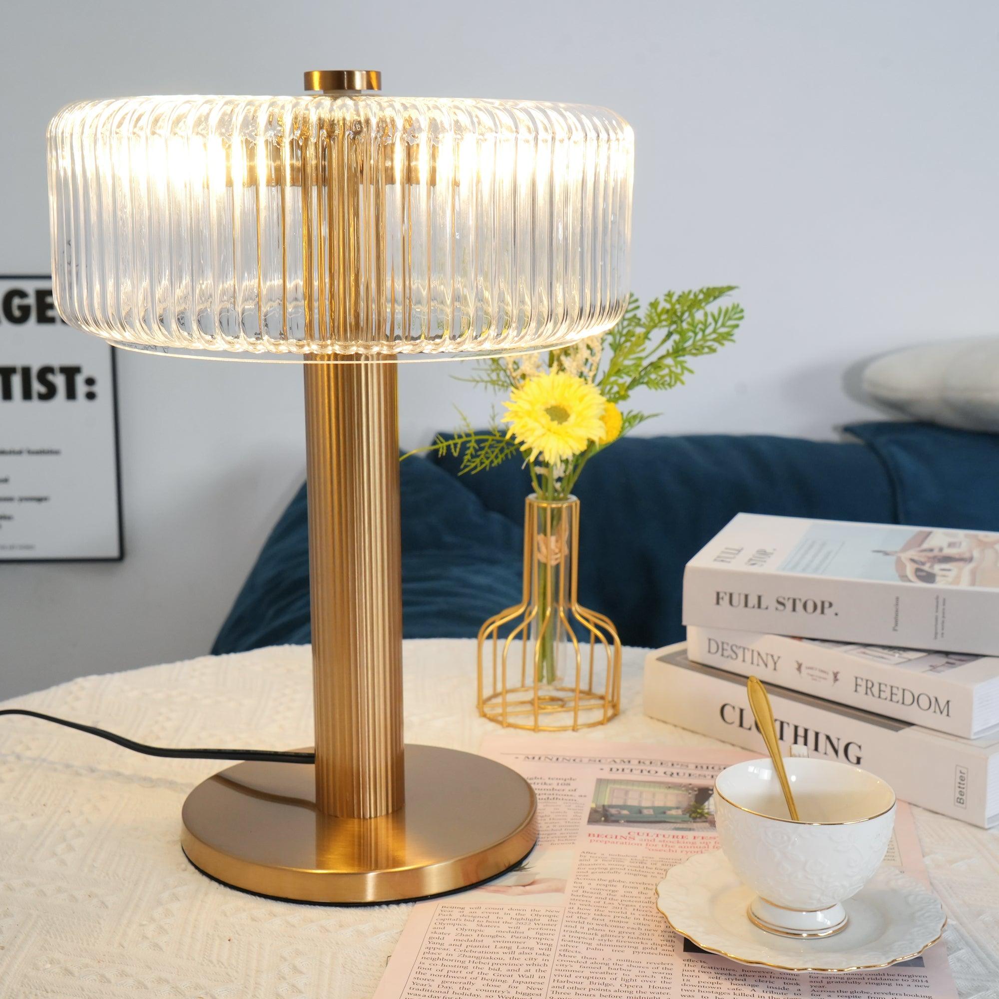 Rippenglas Karussell Tischlampe