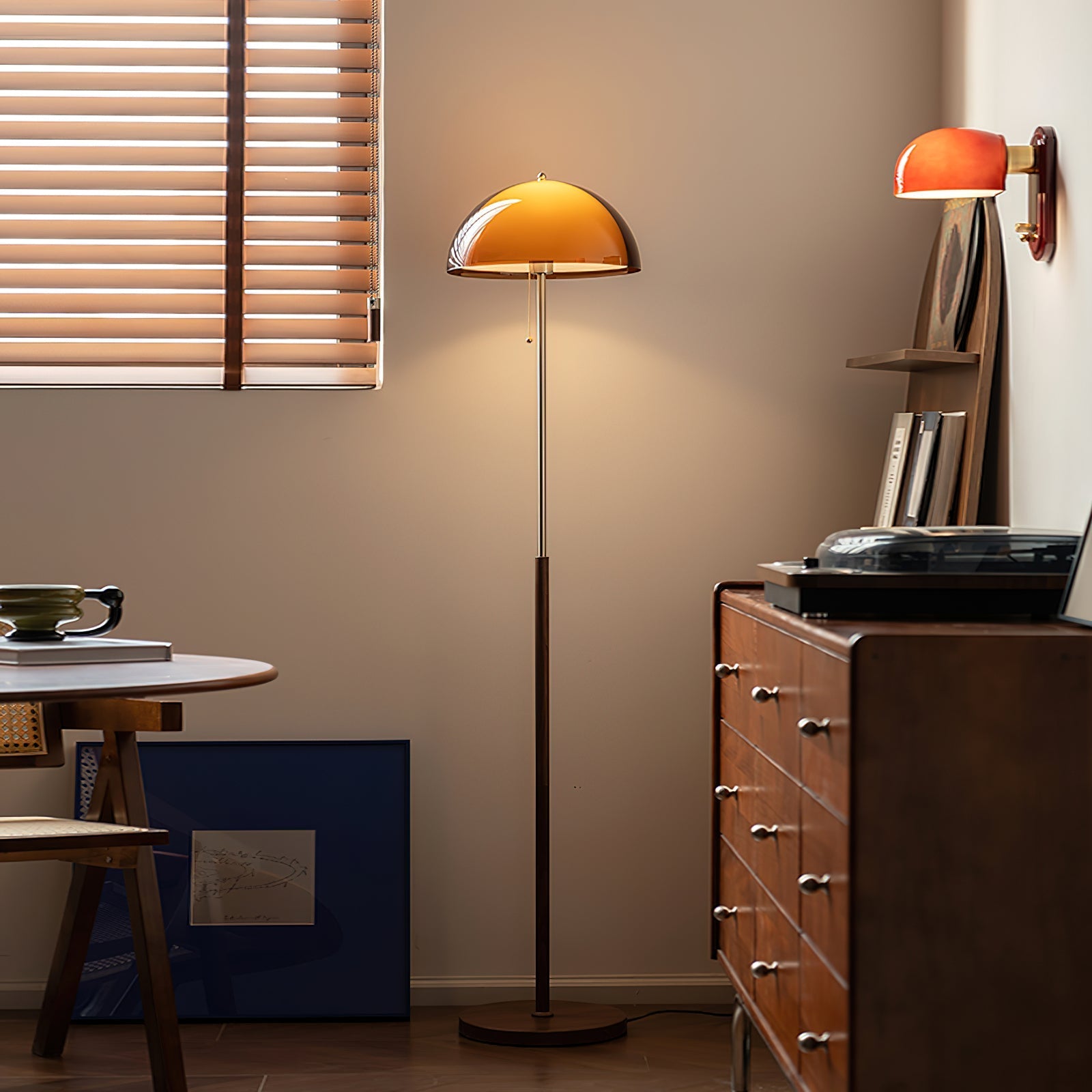 Glas-Schirm-Dom-Stehlampe