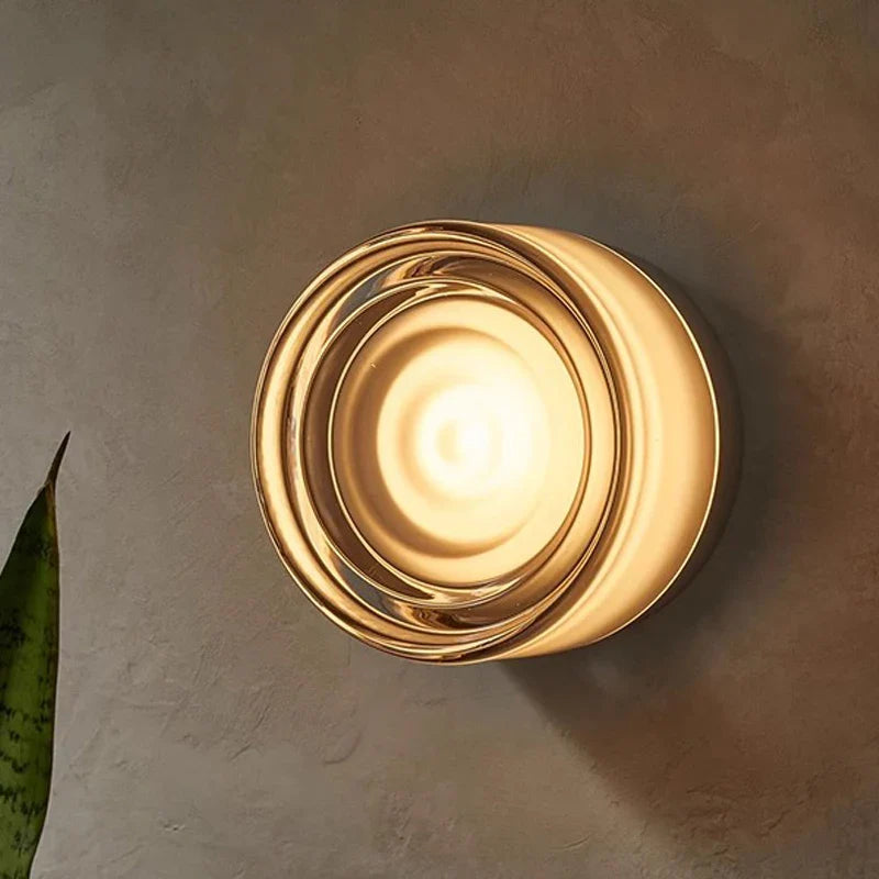 Wandmontierte Lampe für Innenräume