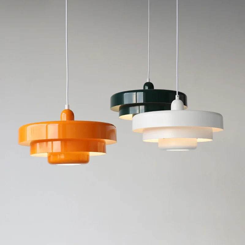Geometrische Deckenpendelleuchte mit LED