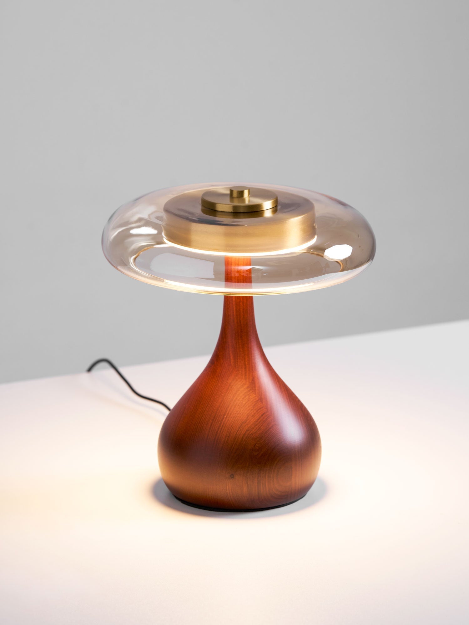 Tropfenförmige Tischlampe mit Glasdome