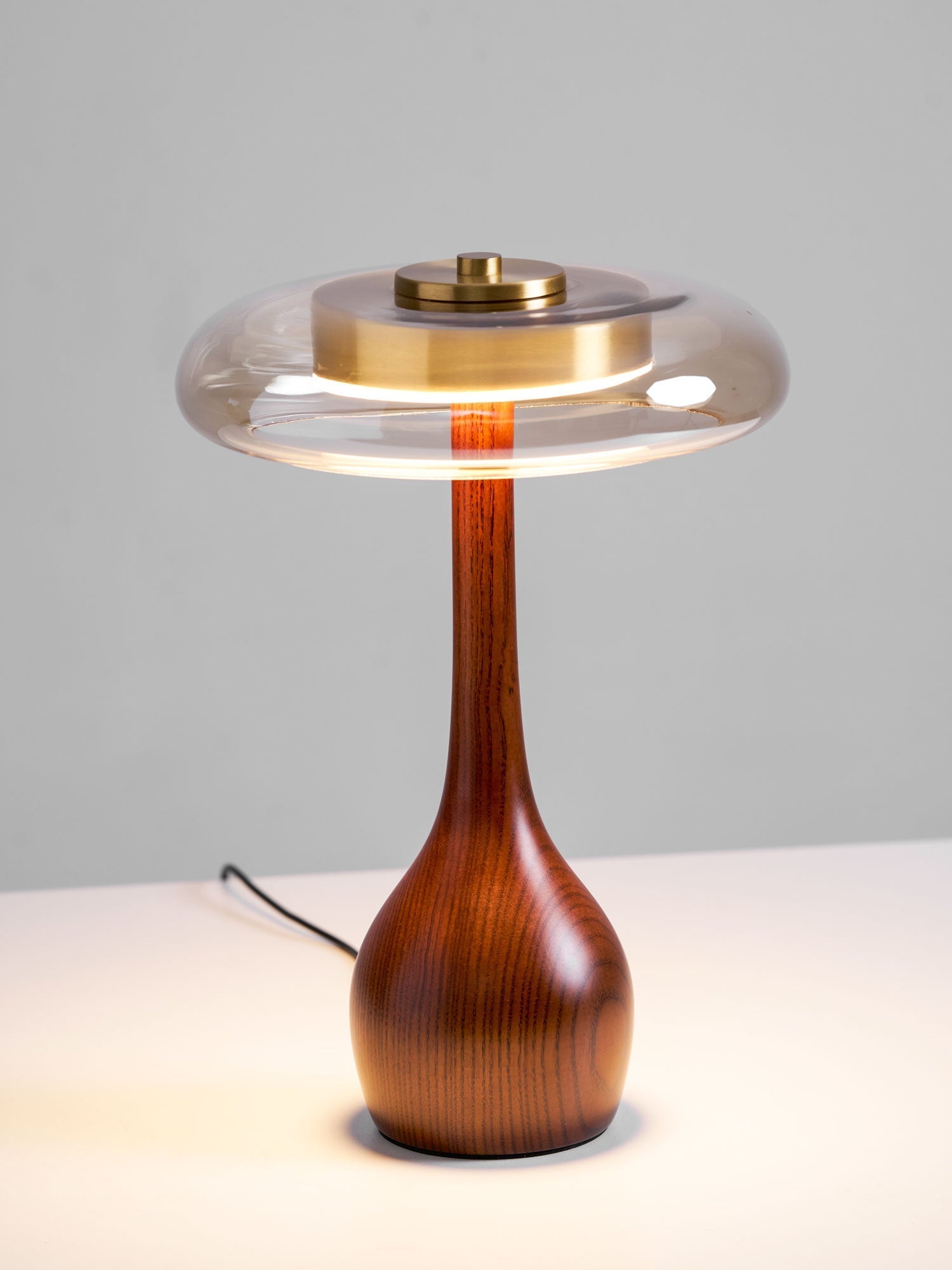 Tropfenförmige Tischlampe mit Glasdome