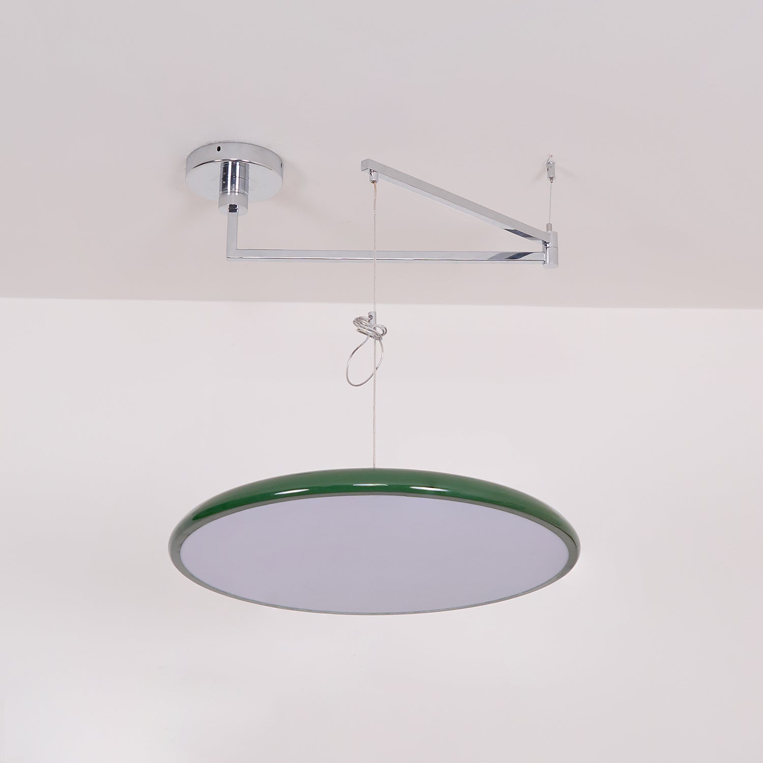 LED-Pendelleuchte zur flächenbündigen Montage