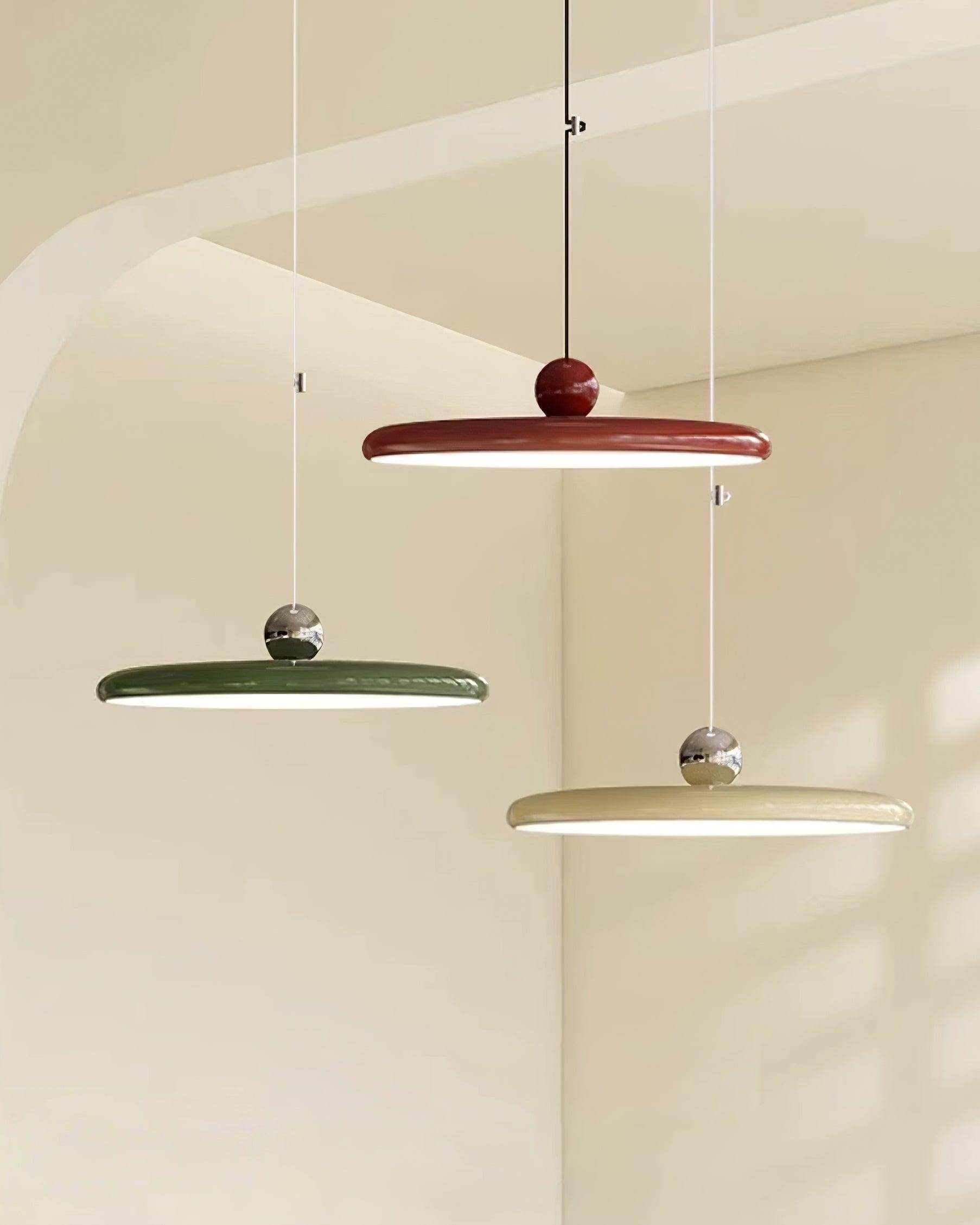 LED-Pendelleuchte zur flächenbündigen Montage