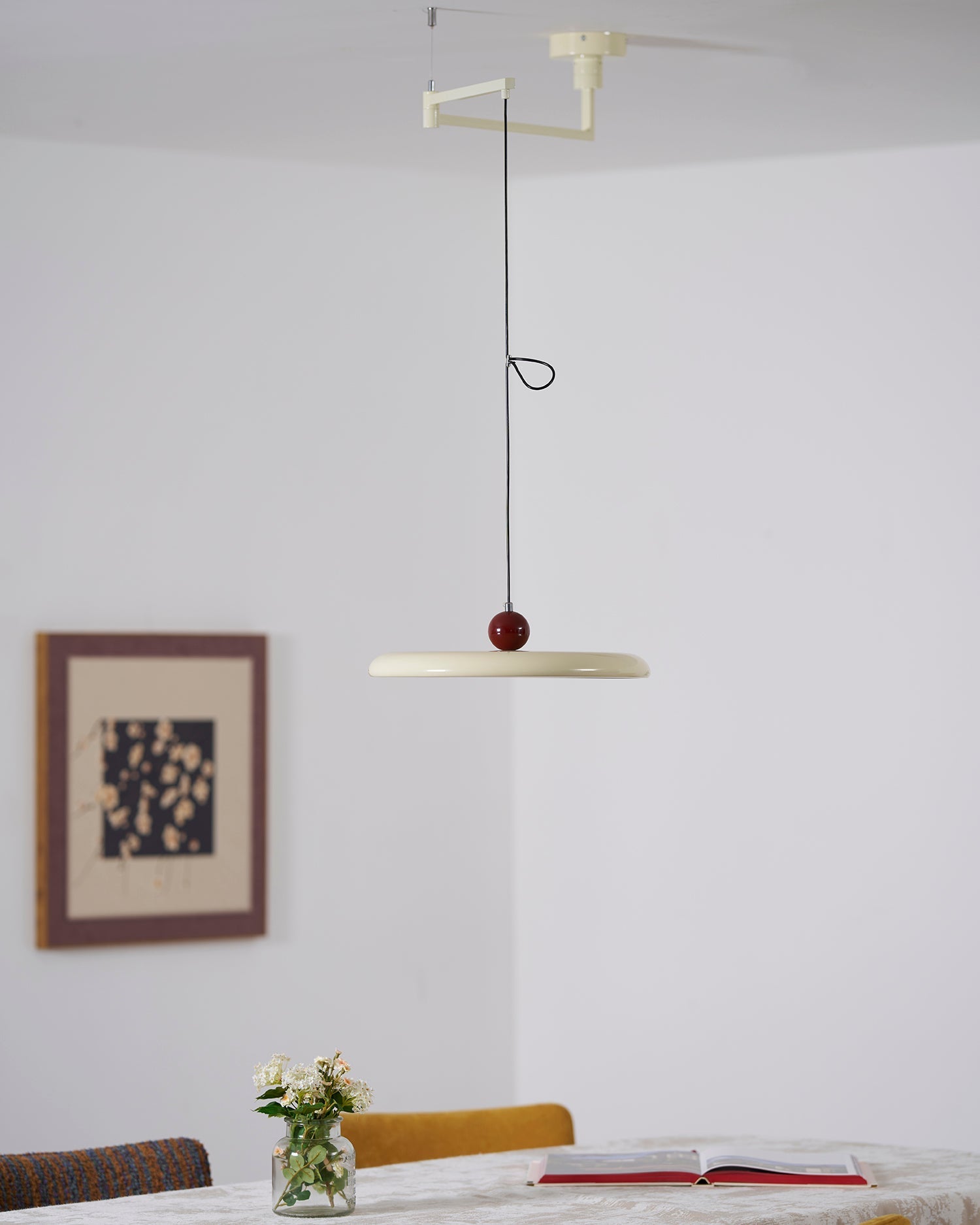 LED-Pendelleuchte zur flächenbündigen Montage