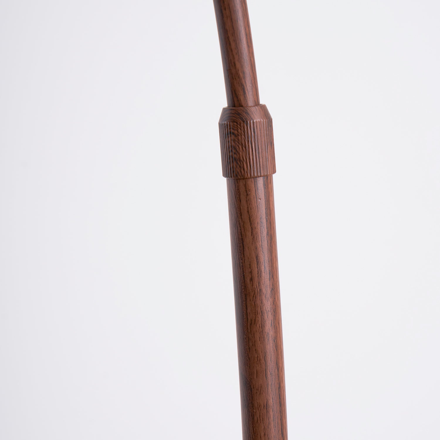 Bogen Stehlampe mit Kuppelschirm