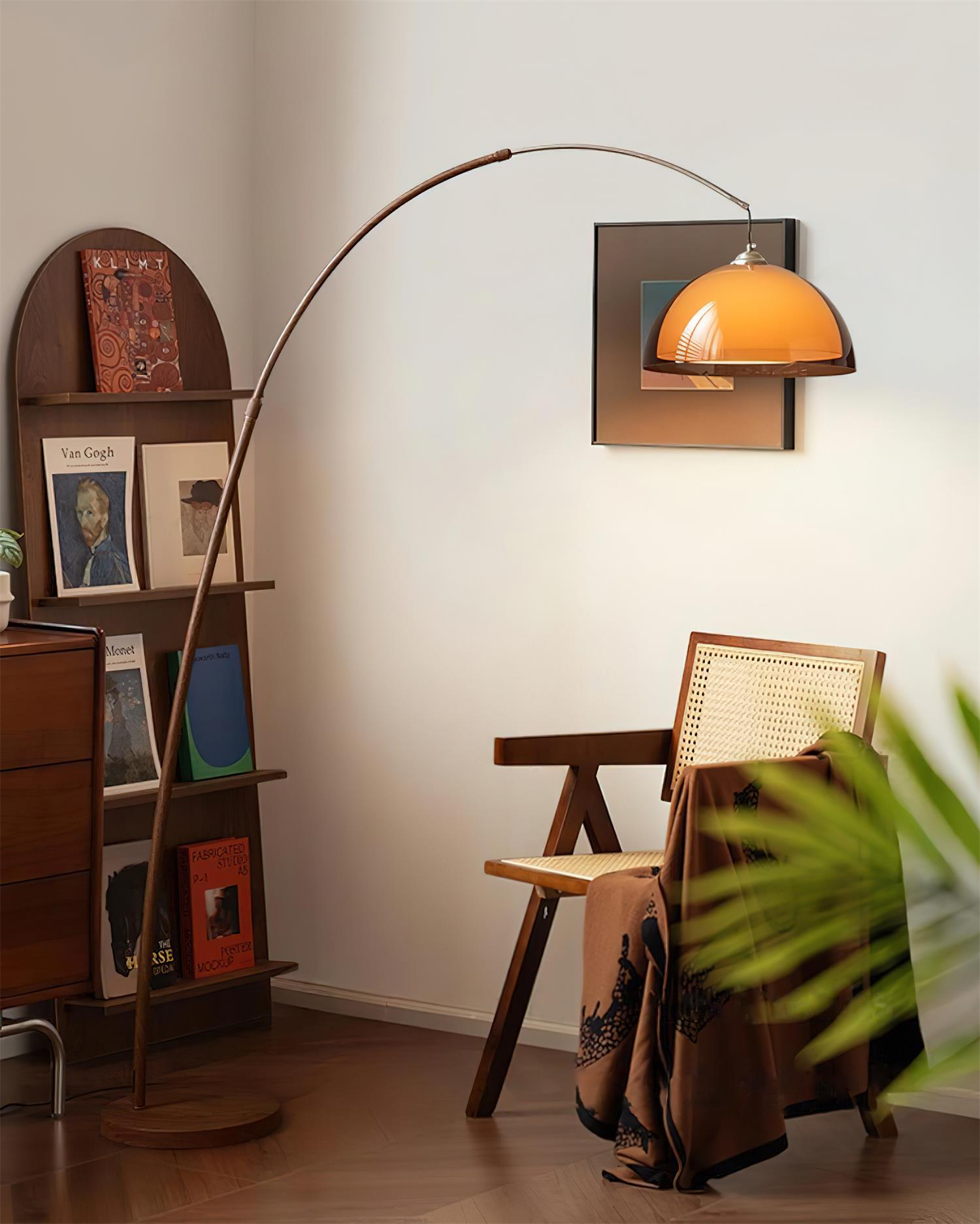 Bogen Stehlampe mit Kuppelschirm