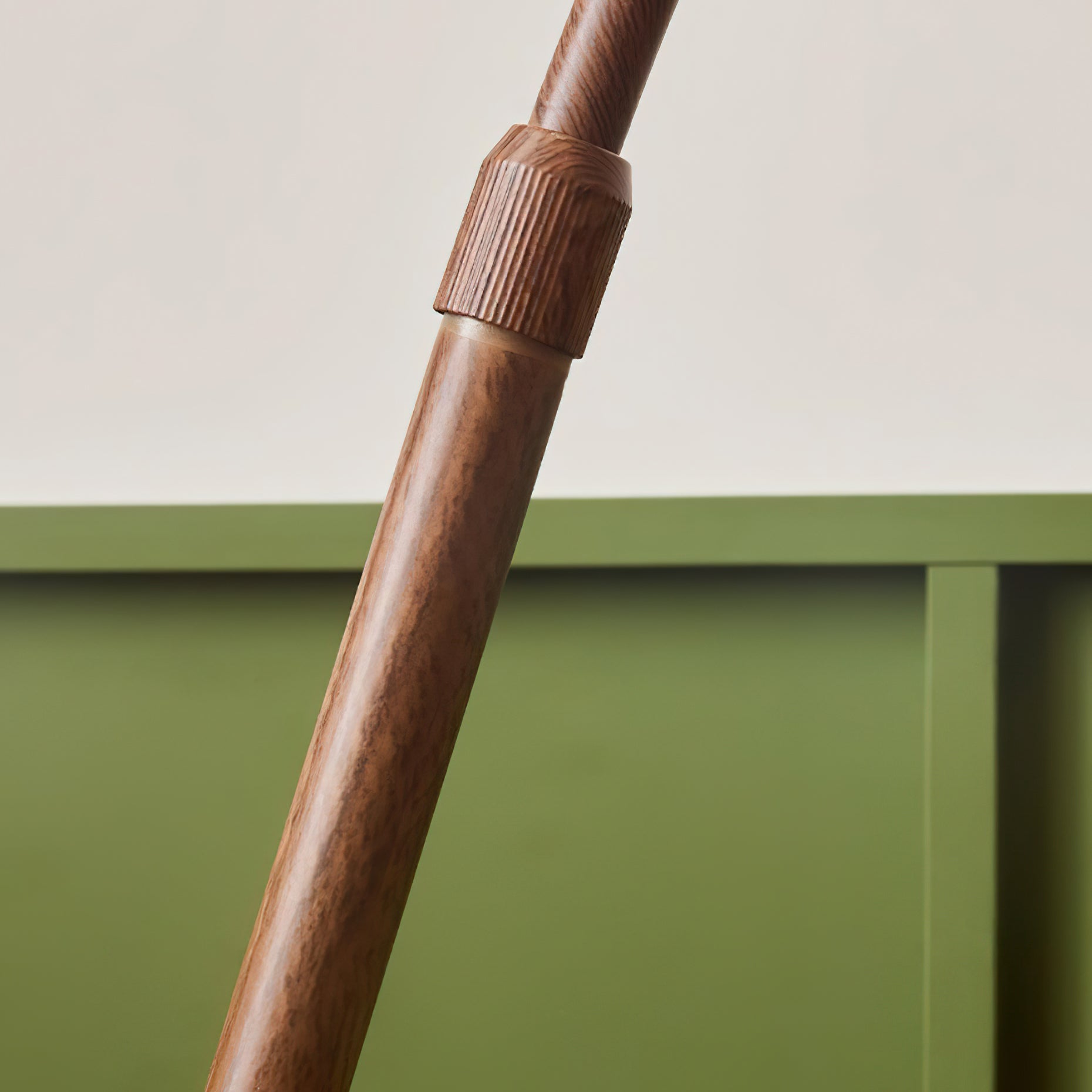 Bogen Stehlampe mit Kuppelschirm