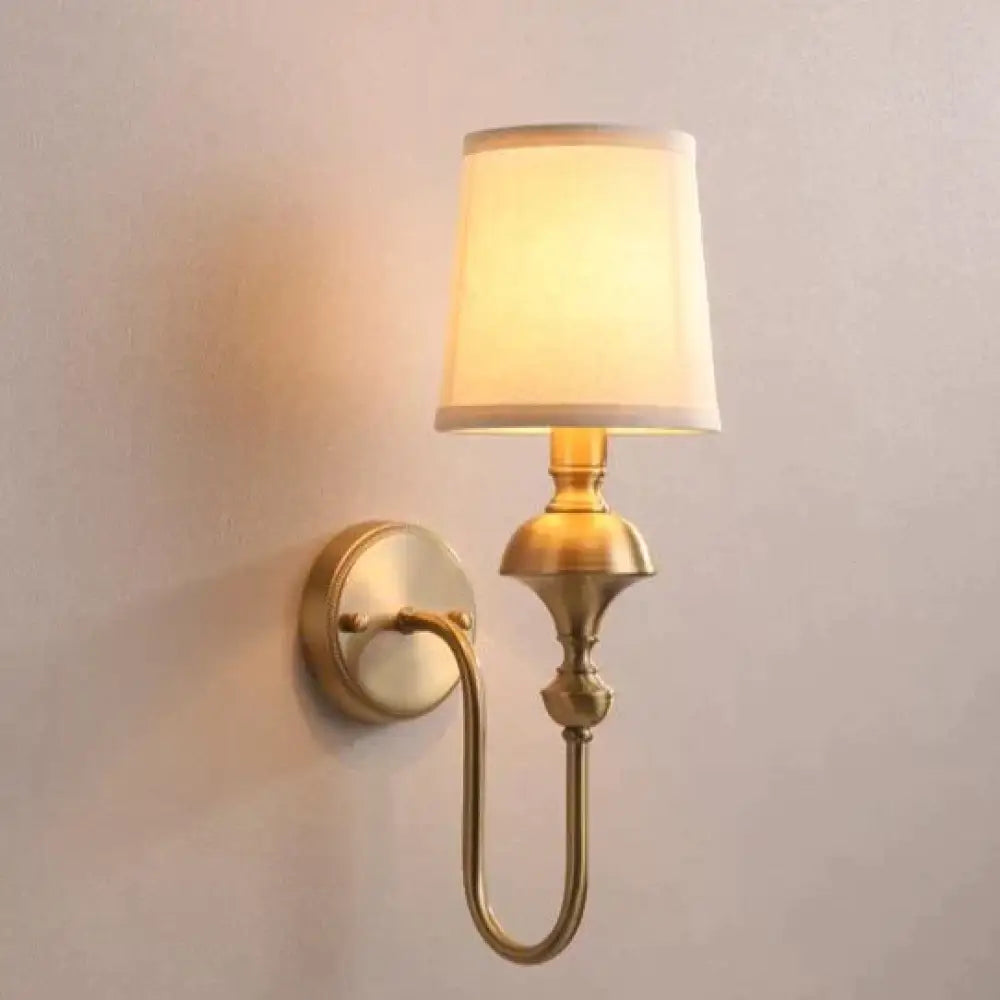 Gebogene Arm Schattierte Wandleuchte