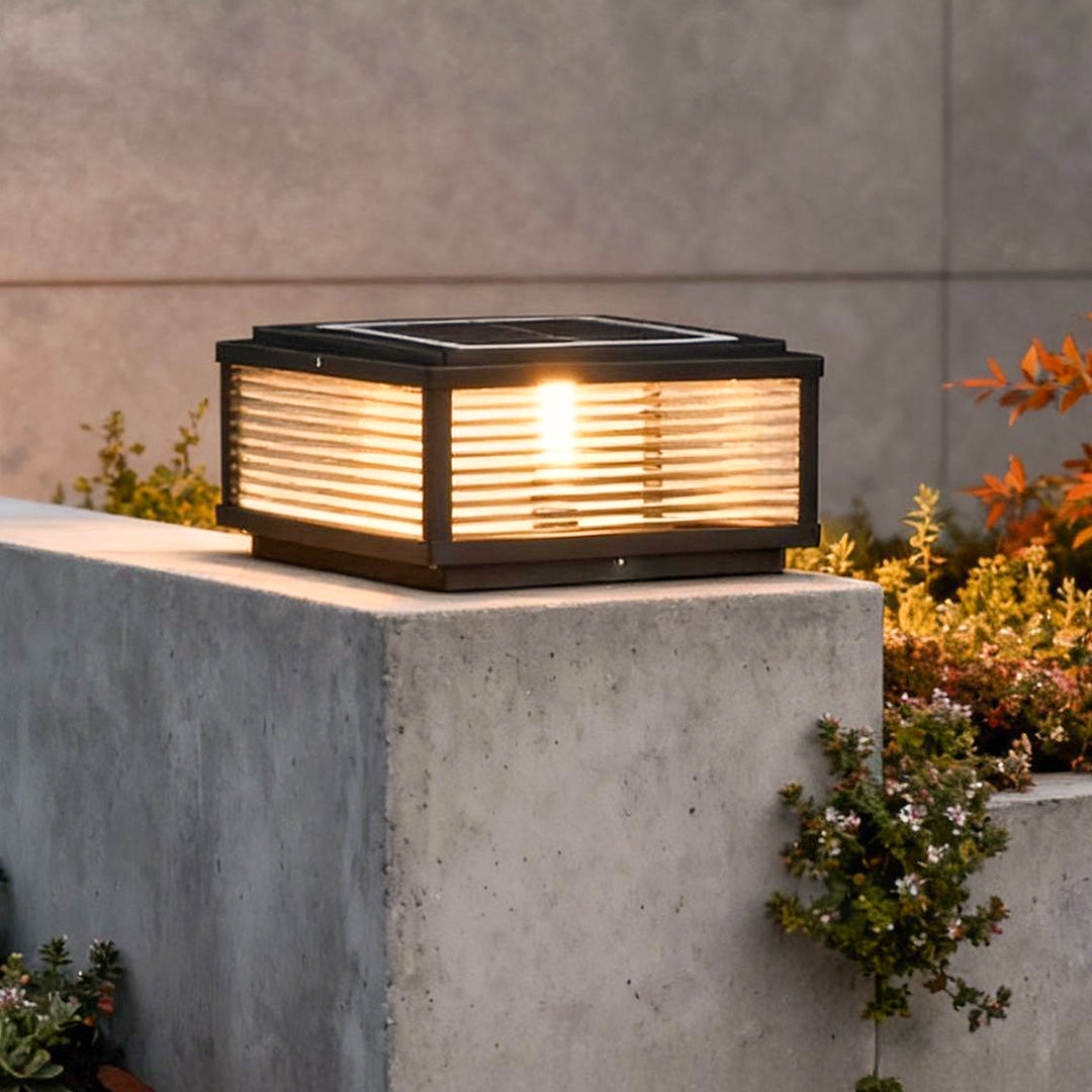 Quadratische Gartenleuchten aus geripptem Glas für den Außenbereich