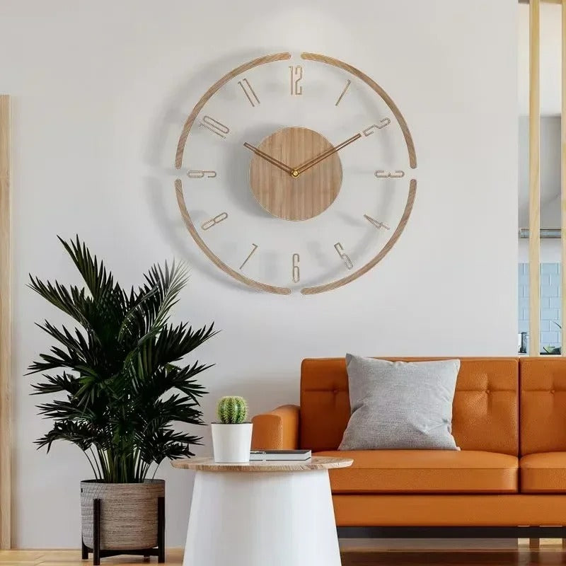 Analoge Wanduhr aus Holz für den Innenbereich