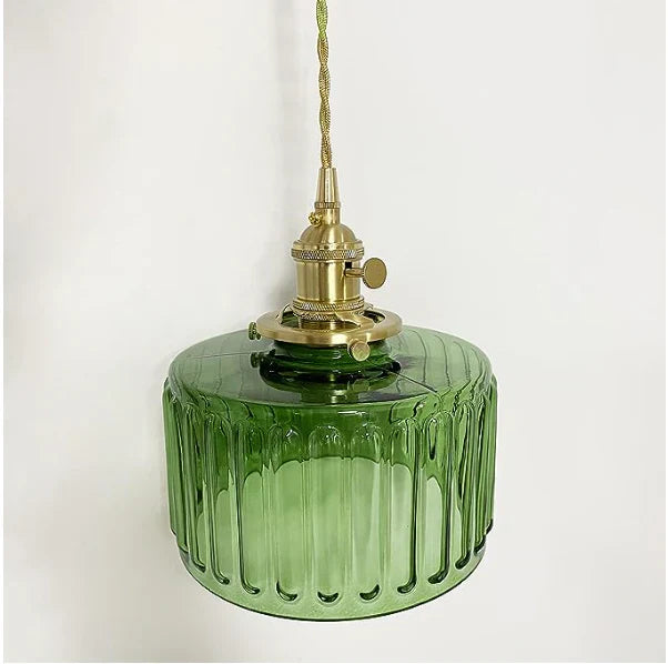 Pendelleuchte aus geripptem Glas