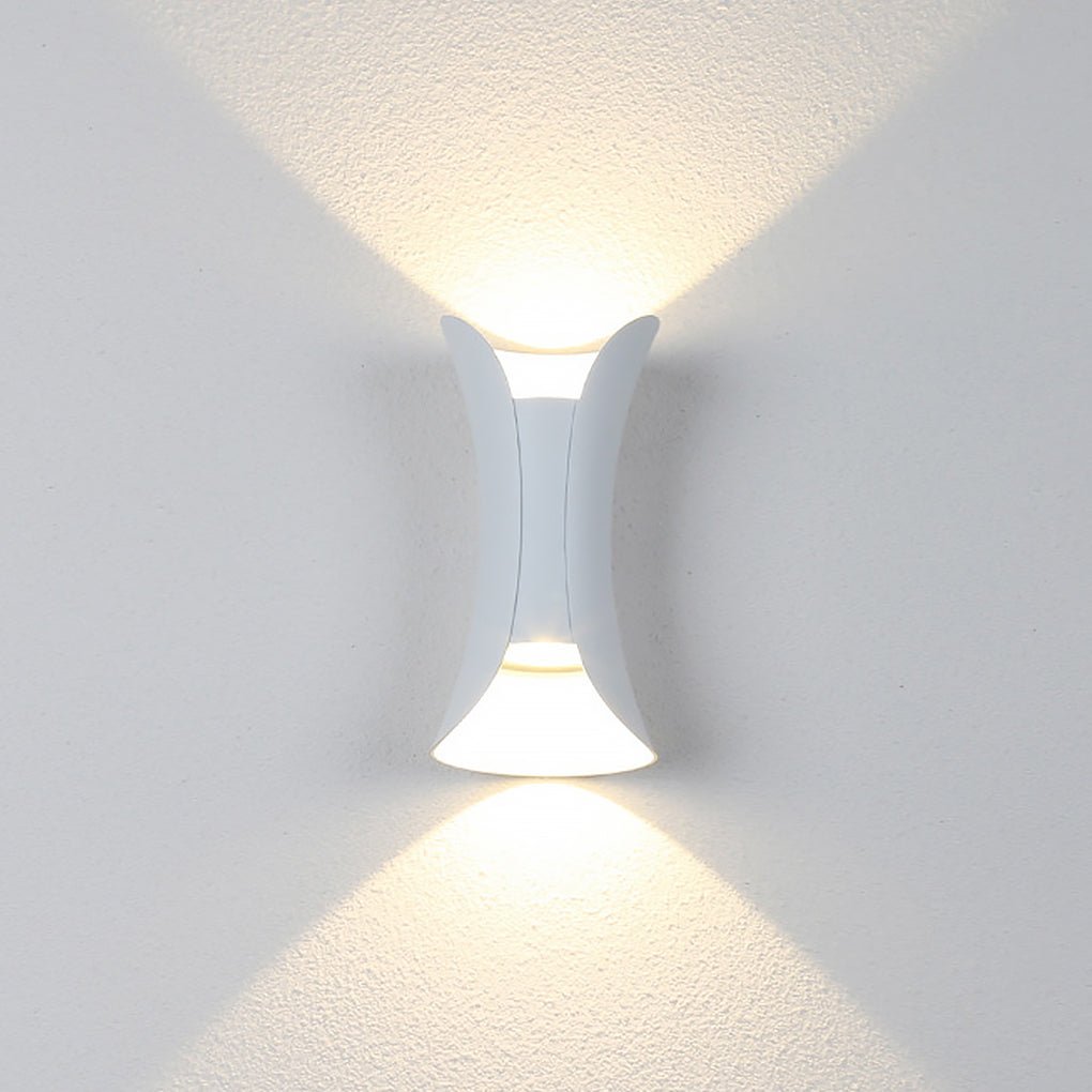 Bogenförmige bidirektionale Wandlampe Außen