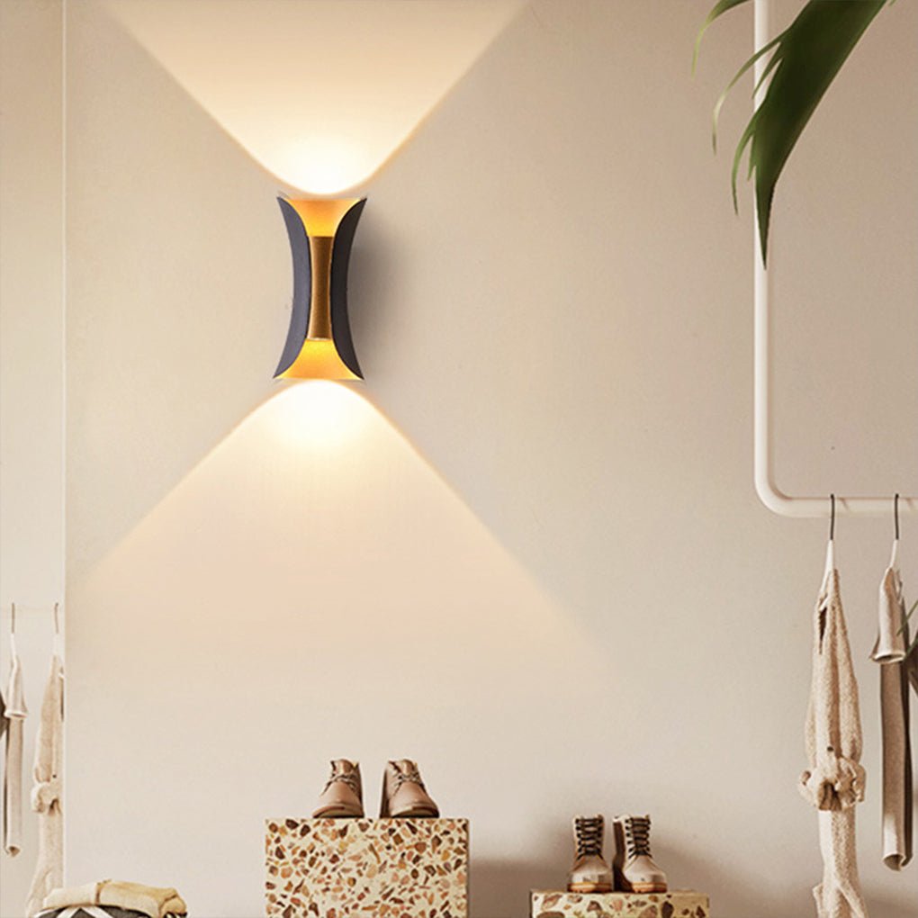 Bogenförmige bidirektionale Wandlampe Außen