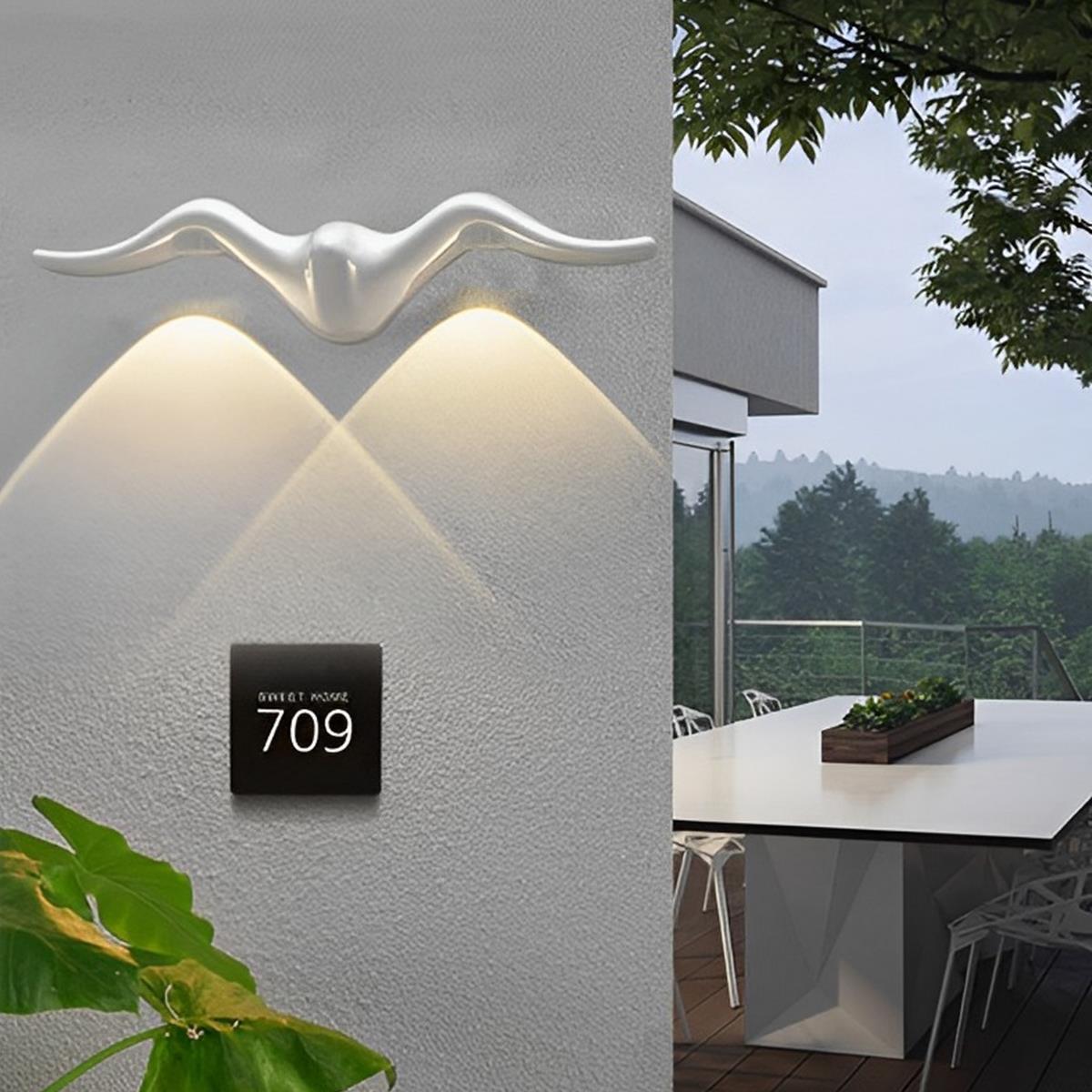 LED Außenwandleuchte mit geometrischem Gehäuse